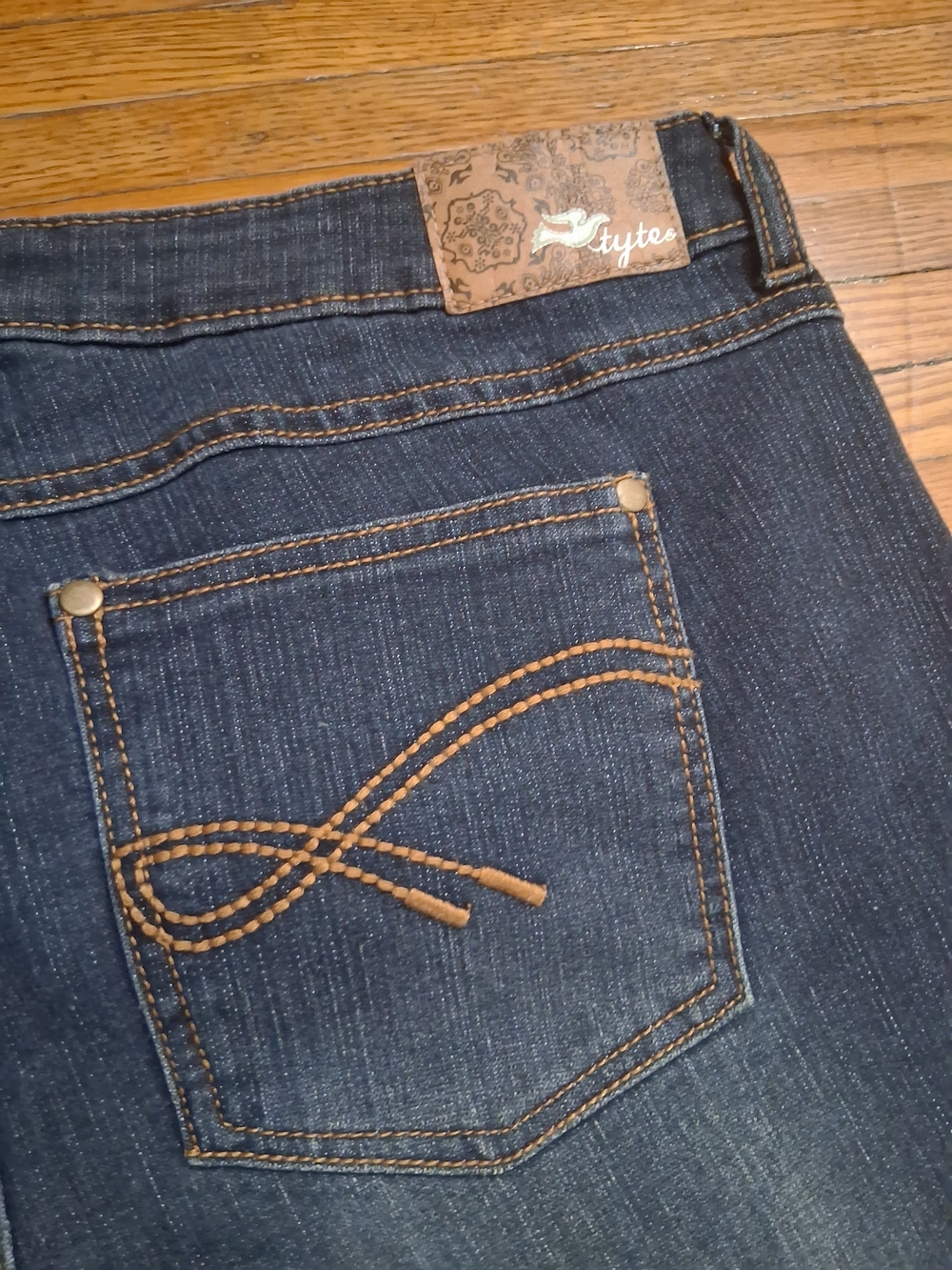 Tyte Jeans Dark Blue Ankle Women's Jeans with Tan Embroidered Pocket Knee Length